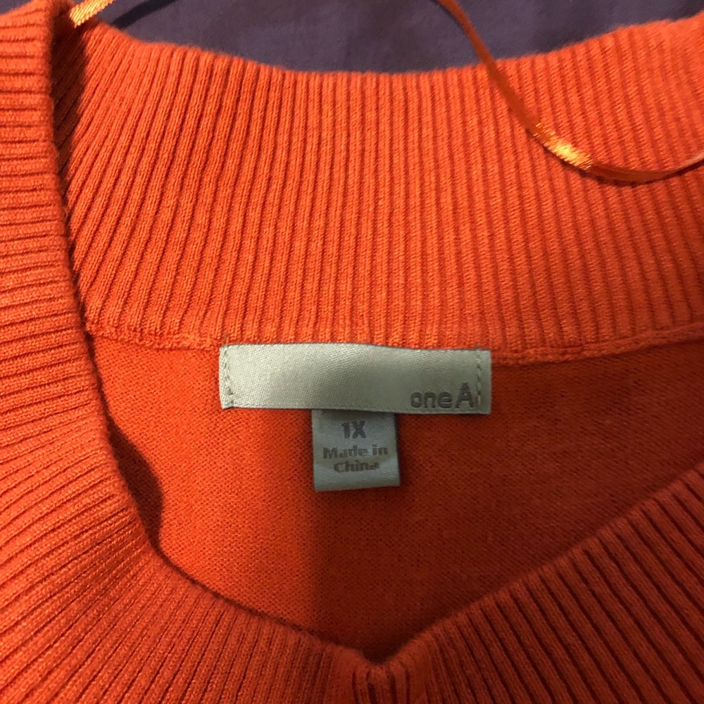 Sweater - Picture 2 of 3
